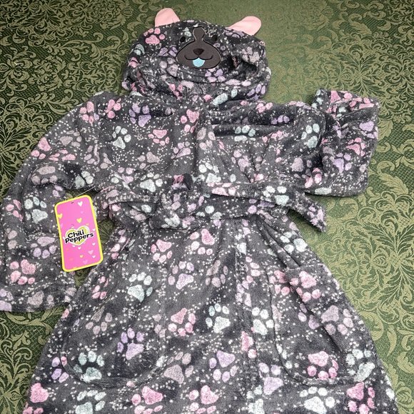 NWT Chili Pepper 5 6 bath robe dogs paws cata pjs - Picture 2 of 8
